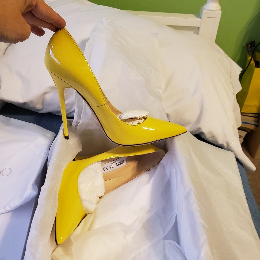 JIMMY CHOO Yellow Patent Leather Pointy Toe Pumps
